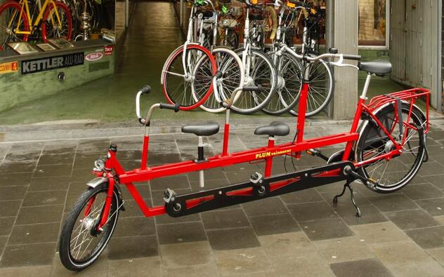 voorgevel van fietshandelaar Plum in Gent
