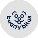 logo buddybites, grijze bol met daarin in blauwe kleur getekende hondensnoet met daaronder in cirkel woorden buddy bites 